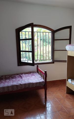Casa à venda com 400m², 3 quartos e 8 vagas