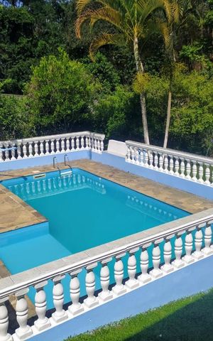 Casa à venda com 400m², 3 quartos e 8 vagas