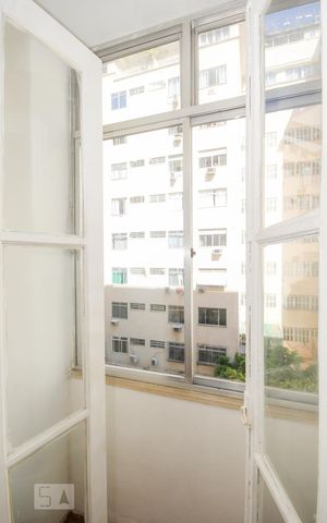 Apartamento à venda com 60m², 1 quarto e sem vaga Apartamento à venda com 60m², 1 quarto e sem vagaSala