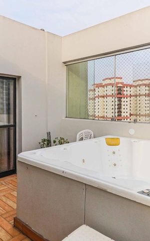 Apartamento à venda com 134m², 3 quartos e 2 vagas Apartamento à venda com 134m², 3 quartos e 2 vagasCobertura