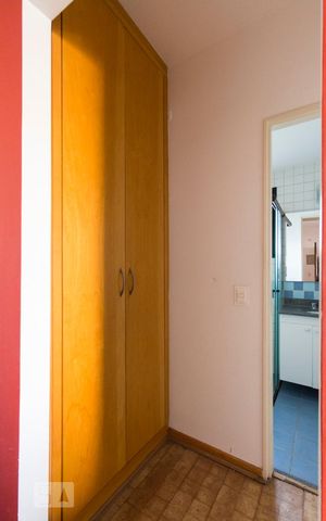 Apartamento para alugar com 45m², 1 quarto e 1 vagaCorredor