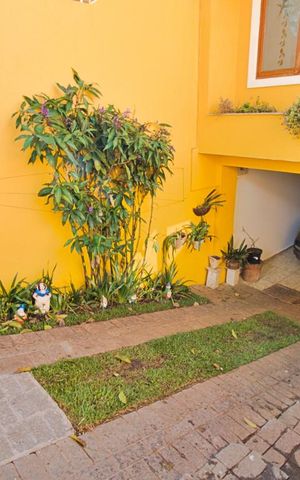 Casa à venda com 315m², 3 quartos e 4 vagas Casa à venda com 315m², 3 quartos e 4 vagasGaragem