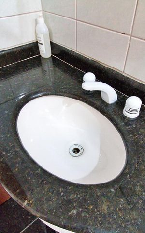 Casa à venda com 315m², 3 quartos e 4 vagas Casa à venda com 315m², 3 quartos e 4 vagasBanheiro da Suíte 1