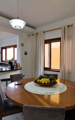 Casa à venda com 315m², 3 quartos e 4 vagas Casa à venda com 315m², 3 quartos e 4 vagasSala de Jantar