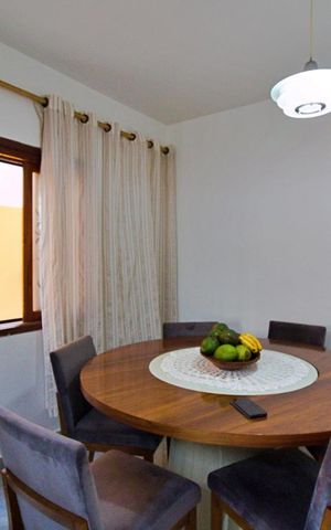 Casa à venda com 315m², 3 quartos e 4 vagas Casa à venda com 315m², 3 quartos e 4 vagasSala de Jantar