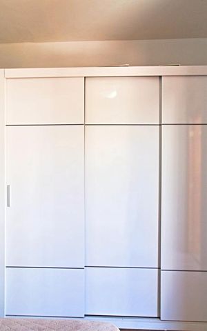Casa à venda com 315m², 3 quartos e 4 vagas Casa à venda com 315m², 3 quartos e 4 vagasSuíte 3