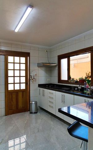 Casa à venda com 315m², 3 quartos e 4 vagas Casa à venda com 315m², 3 quartos e 4 vagasCozinha