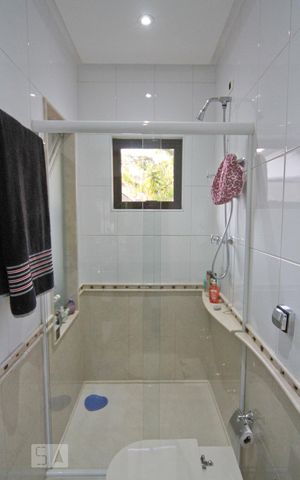 Casa à venda com 580m², 5 quartos e sem vaga Casa à venda com 580m², 5 quartos e sem vagaSuíte master - Banheiro