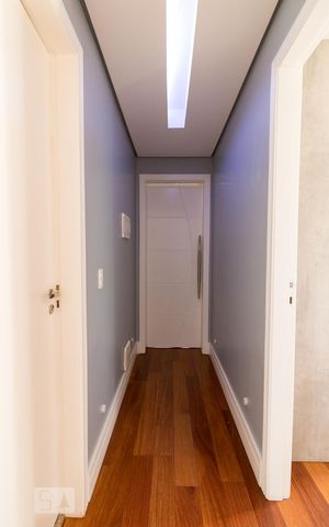 Apartamento à venda com 64m², 2 quartos e 1 vagaCorredor