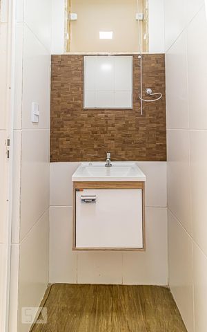 Apartamento à venda com 133m², 3 quartos e sem vaga Apartamento à venda com 133m², 3 quartos e sem vagaLavabo da Área Externa