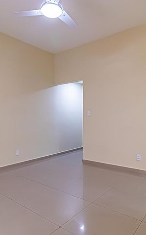 Apartamento à venda com 133m², 3 quartos e sem vaga Apartamento à venda com 133m², 3 quartos e sem vagaSala