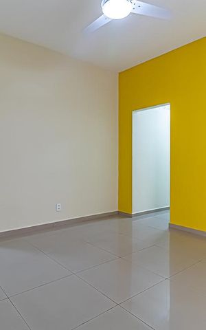 Apartamento à venda com 133m², 3 quartos e sem vaga Apartamento à venda com 133m², 3 quartos e sem vagaSala