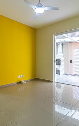 Apartamento à venda com 133m², 3 quartos e sem vaga Apartamento à venda com 133m², 3 quartos e sem vagaSala
