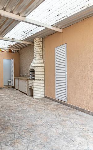 Apartamento à venda com 133m², 3 quartos e sem vaga Apartamento à venda com 133m², 3 quartos e sem vagaÁrea Externa