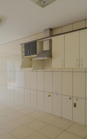 Casa à venda com 400m², 4 quartos e 4 vagas Casa à venda com 400m², 4 quartos e 4 vagasCozinha