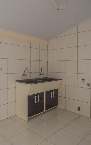 Casa à venda com 400m², 4 quartos e 4 vagas Casa à venda com 400m², 4 quartos e 4 vagasLavanderia