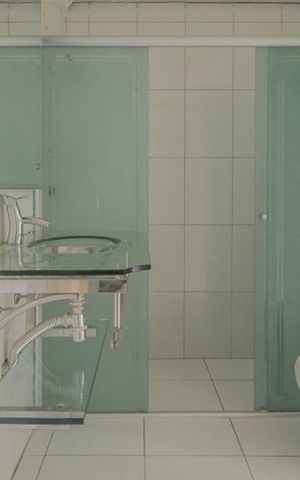 Casa à venda com 400m², 4 quartos e 4 vagas Casa à venda com 400m², 4 quartos e 4 vagasBanheiro da Suíte de Hóspedes