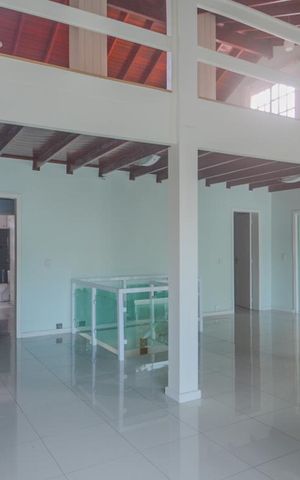 Casa à venda com 400m², 4 quartos e 4 vagas Casa à venda com 400m², 4 quartos e 4 vagasSala 3
