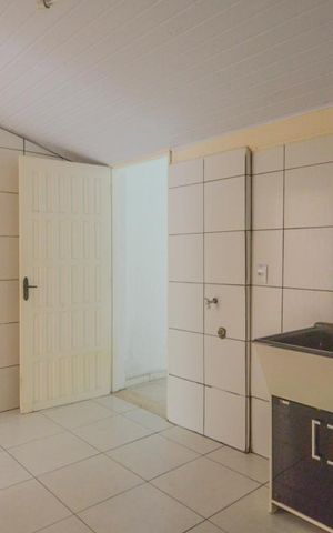 Casa à venda com 400m², 4 quartos e 4 vagas Casa à venda com 400m², 4 quartos e 4 vagasLavanderia