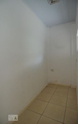 Casa à venda com 400m², 4 quartos e 4 vagas Casa à venda com 400m², 4 quartos e 4 vagasQuarto de Serviço