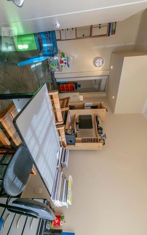 Casa à venda com 210m², 3 quartos e 2 vagasEscritório