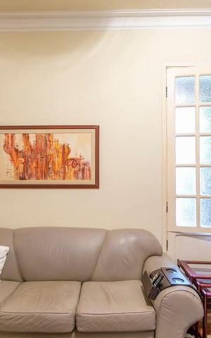Casa à venda com 210m², 3 quartos e 2 vagasSala de TV