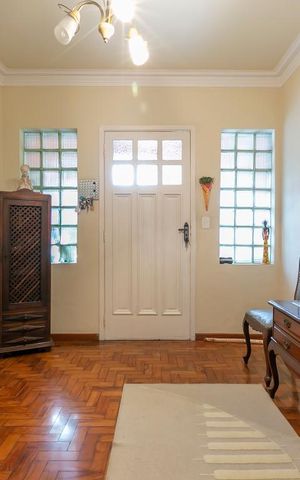 Casa à venda com 210m², 3 quartos e 2 vagasAntessala