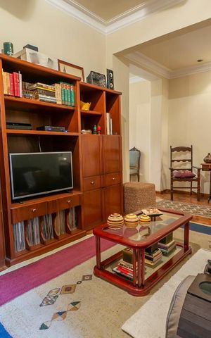 Casa à venda com 210m², 3 quartos e 2 vagasSala de TV