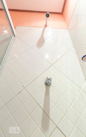 Casa à venda com 210m², 3 quartos e 2 vagasBanheiro