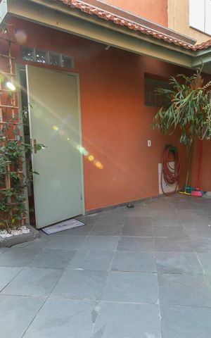Casa à venda com 210m², 3 quartos e 2 vagasQuintal