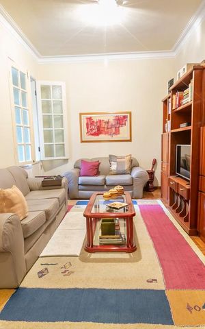 Casa à venda com 210m², 3 quartos e 2 vagasSala de TV