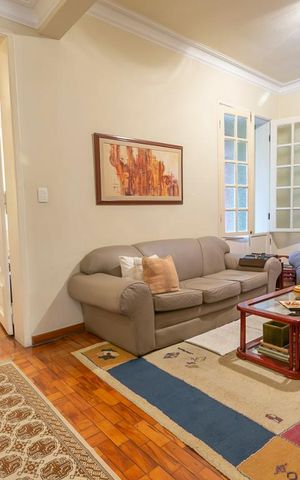 Casa à venda com 210m², 3 quartos e 2 vagasSala de TV