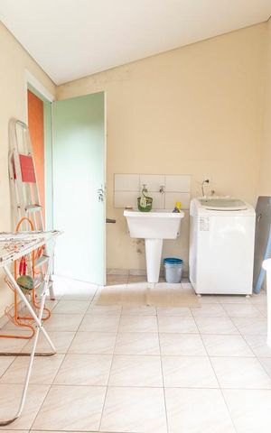 Casa à venda com 210m², 3 quartos e 2 vagasLavanderia