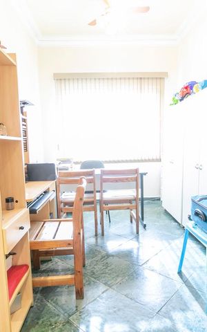 Casa à venda com 210m², 3 quartos e 2 vagasEscritório