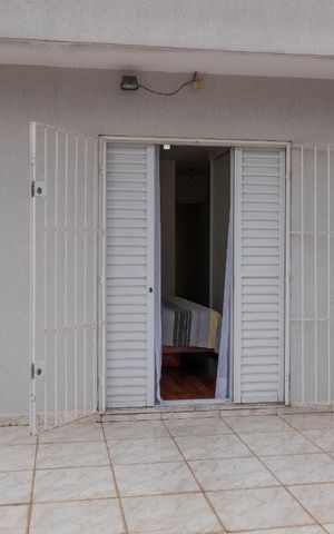 Casa à venda com 128m², 3 quartos e 2 vagas Casa à venda com 128m², 3 quartos e 2 vagasTerraço Suíte