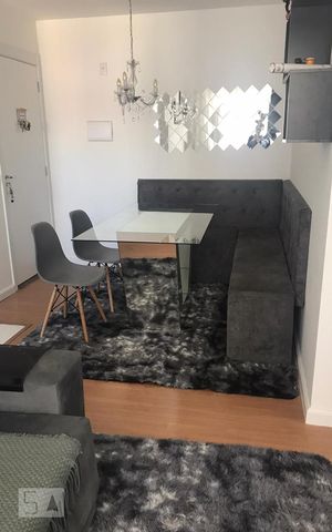 Apartamento à venda com 44m², 2 quartos e 1 vaga Apartamento à venda com 44m², 2 quartos e 1 vagaSala