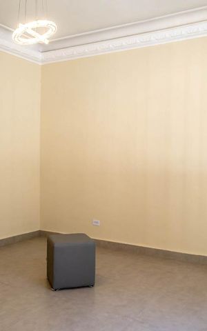 Apartamento à venda com 90m², 3 quartos e sem vaga Apartamento à venda com 90m², 3 quartos e sem vagaSala