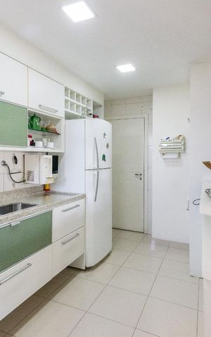 Apartamento para alugar com 125m², 3 quartos e 3 vagas Apartamento para alugar com 125m², 3 quartos e 3 vagasCozinha