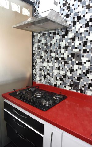 Apartamento para alugar com 70m², 2 quartos e 2 vagasDetalhe da cozinha
