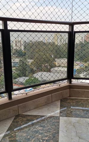 Apartamento à venda com 200m², 4 quartos e 3 vagas Apartamento à venda com 200m², 4 quartos e 3 vagasVaranda