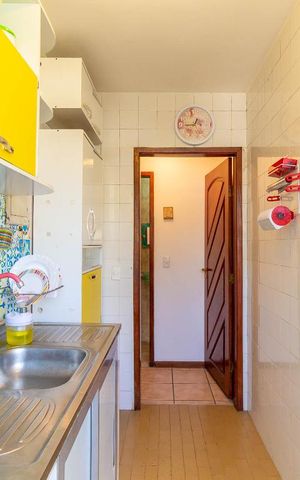 Apartamento à venda com 90m², 2 quartos e 1 vaga Apartamento à venda com 90m², 2 quartos e 1 vagaCozinha