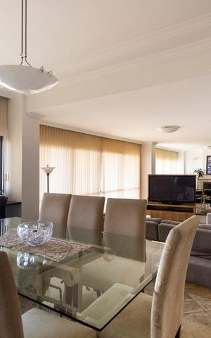 Apartamento à venda com 280m², 4 quartos e 3 vagasSala