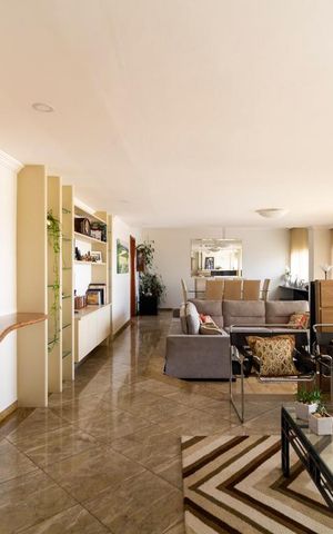 Apartamento à venda com 280m², 4 quartos e 3 vagasSala