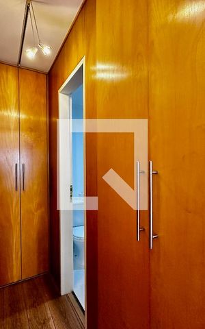 Apartamento para alugar com 70m², 2 quartos e 1 vaga Apartamento para alugar com 70m², 2 quartos e 1 vagaCloset Suíte