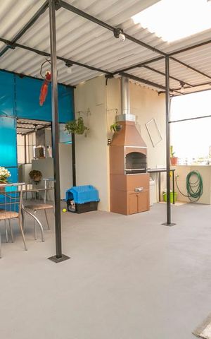 Casa à venda com 187m², 6 quartos e 2 vagasChurrasqueira