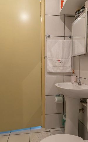 Casa à venda com 187m², 6 quartos e 2 vagasBanheiro