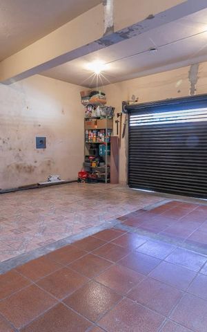 Casa à venda com 187m², 6 quartos e 2 vagasGaragem