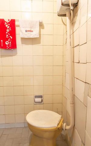 Casa à venda com 187m², 6 quartos e 2 vagasBanheiro - Garagem