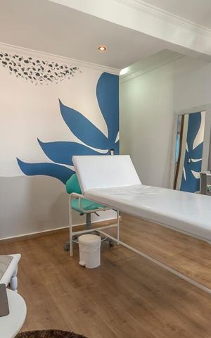 Casa à venda com 187m², 6 quartos e 2 vagasSuíte - Casa 2