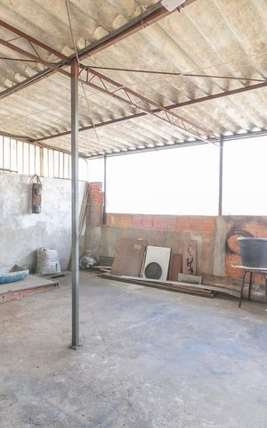 Casa à venda com 187m², 6 quartos e 2 vagasVaranda